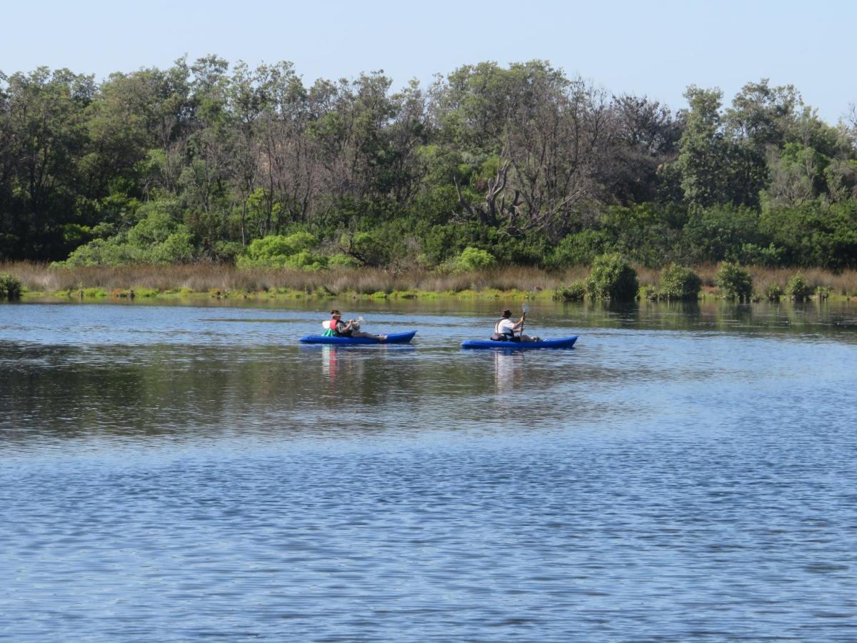 Lakes Entrance Waterfront Cottages With King Beds מראה חיצוני תמונה